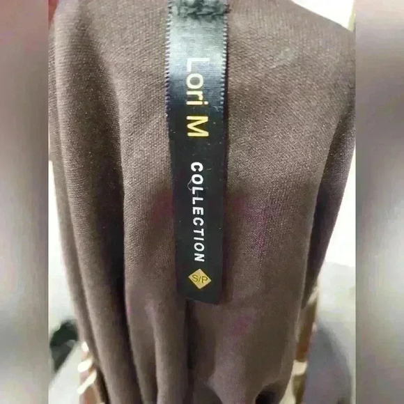 Lori Michaels collection giraffe  pattern dress. Size 4 - Picture 7 of 7